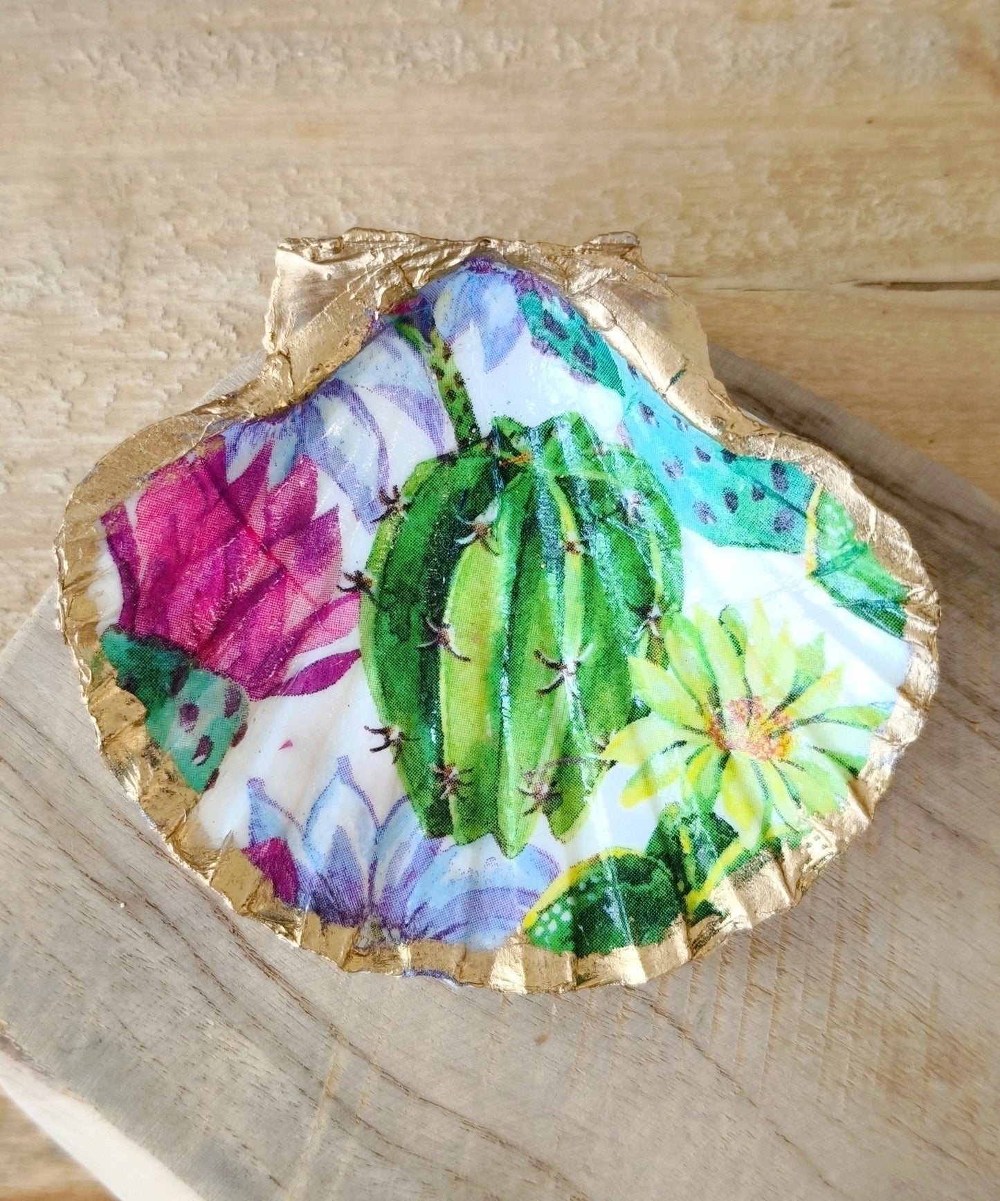 Coquille saint Jacques décorative motif cactus