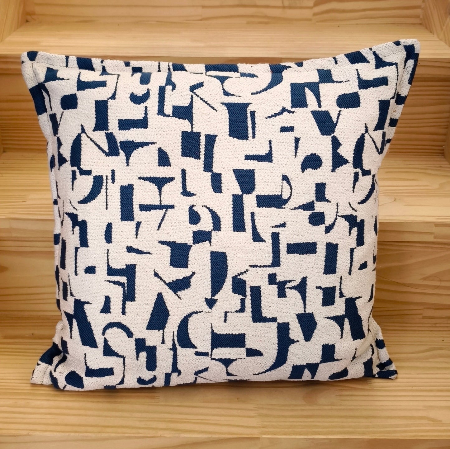 Coussin deco moumoute dehoussable et lavable en machine