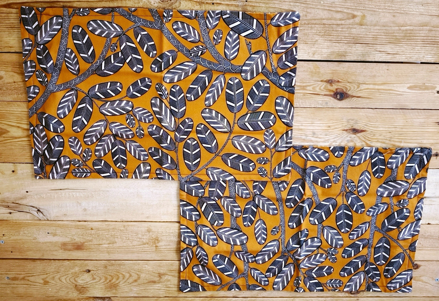 Housses de coussin deco feuille graphique fond orange curry déhoussable