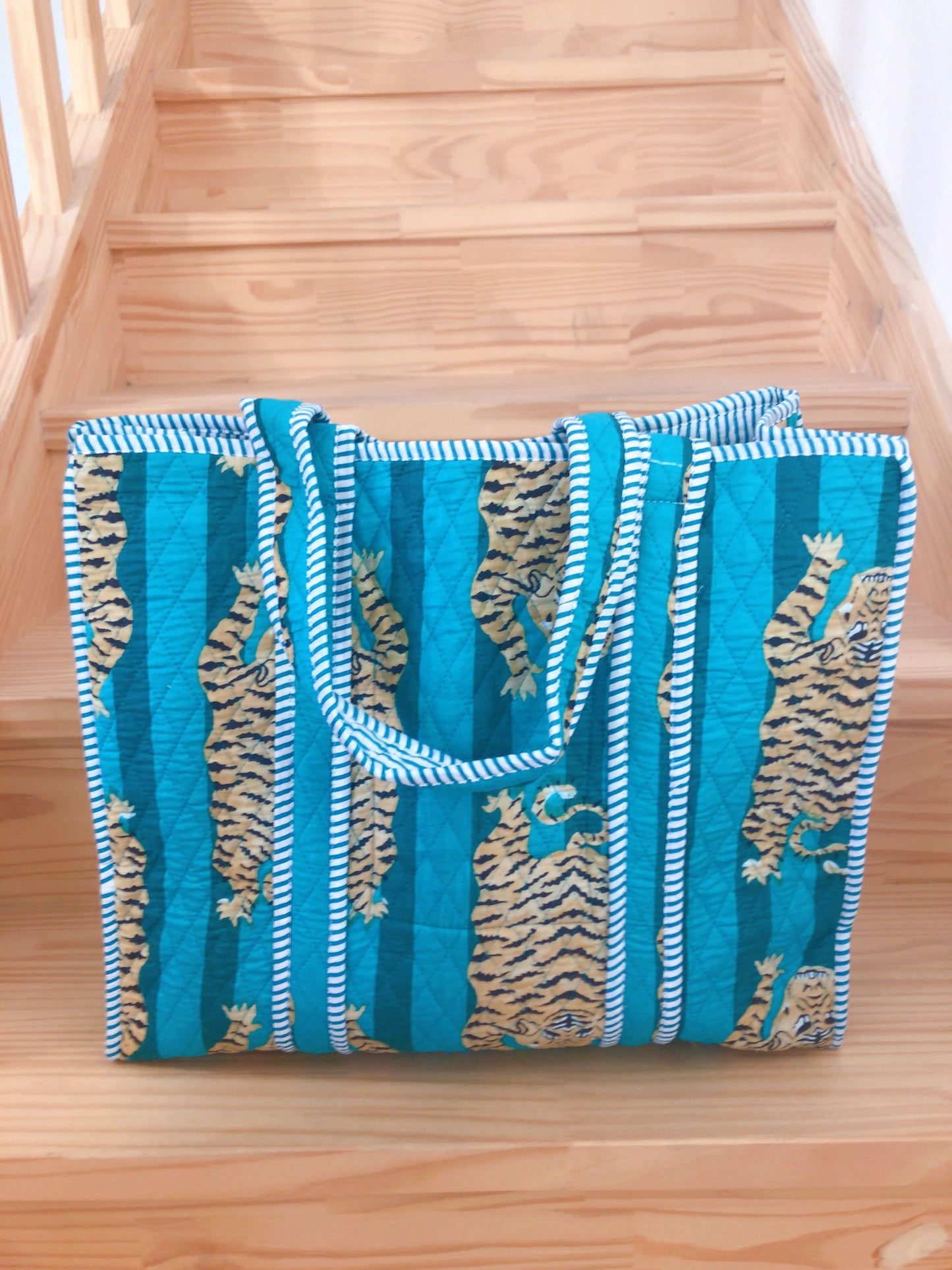 Sac tot bag indien coton matelassé rayures et tigres (Copie)