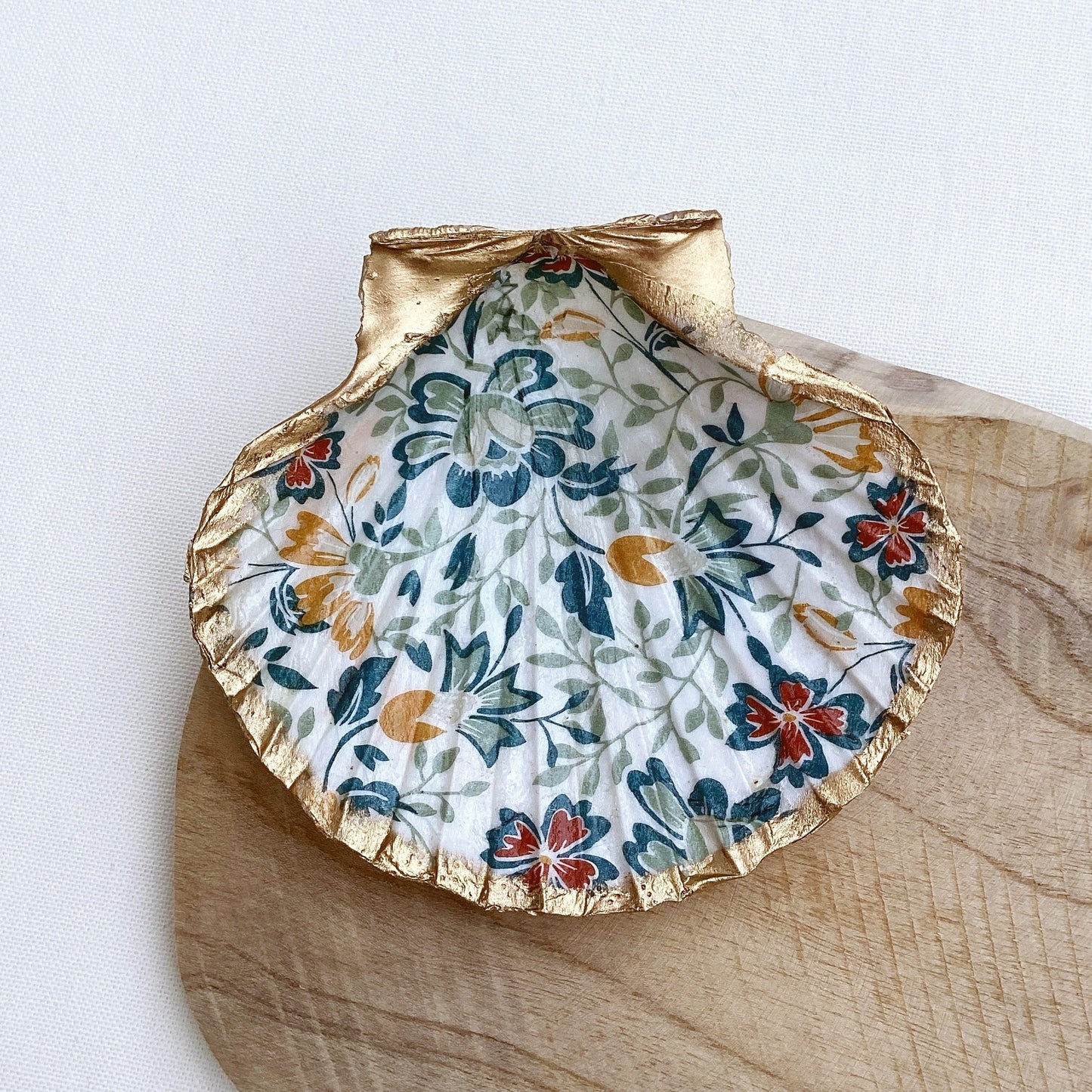 Coquille saint Jacques décoratif - vidé poche - Porte bijoux Motifs jardin fleuri