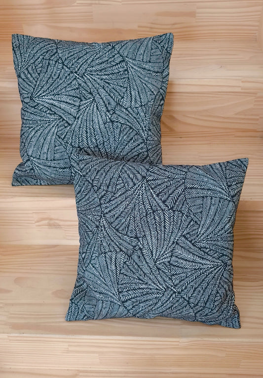 Coussin décoratif en jacquard épais  40x40 déhoussable avec zip et lavable en machine Motif géométrique jacquard noir et blanc