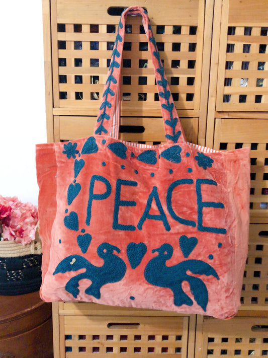 Grand sac cabas en velours brodé non matelassé  – PEACE