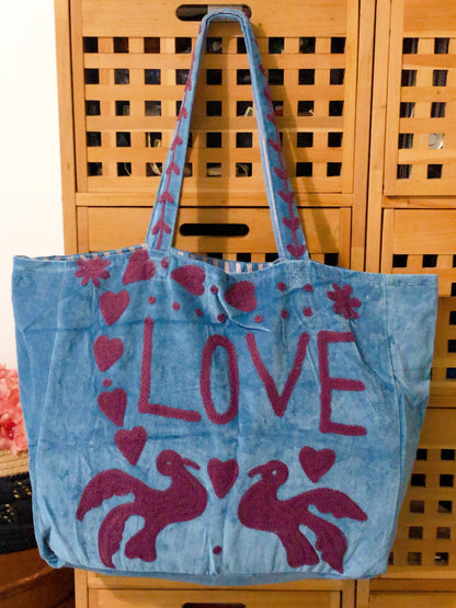 Grand sac cabas en velours brodé non matelassé  – LOVE