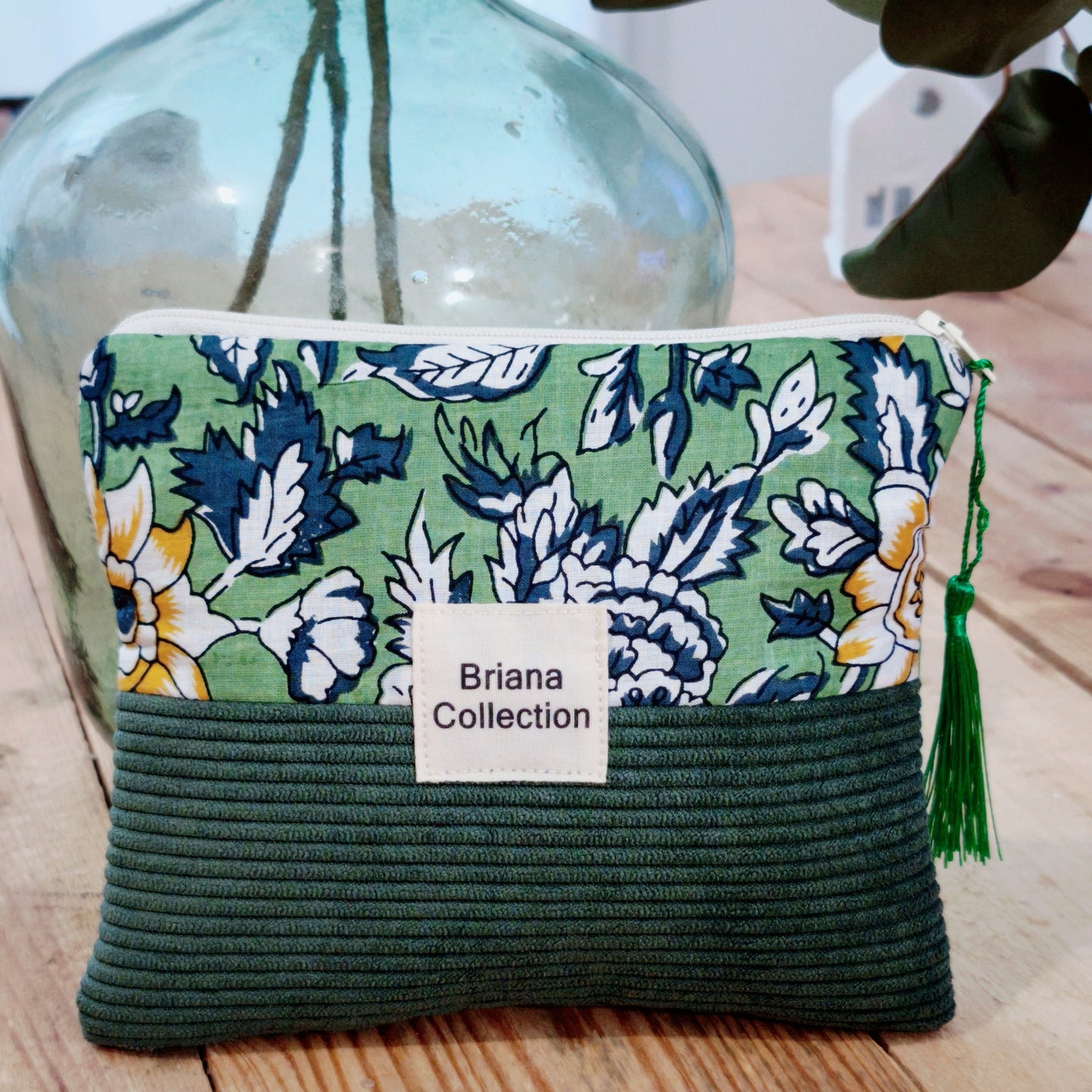 Pochette beauté en coton indien et velours côtelé matelassé coloris vert 