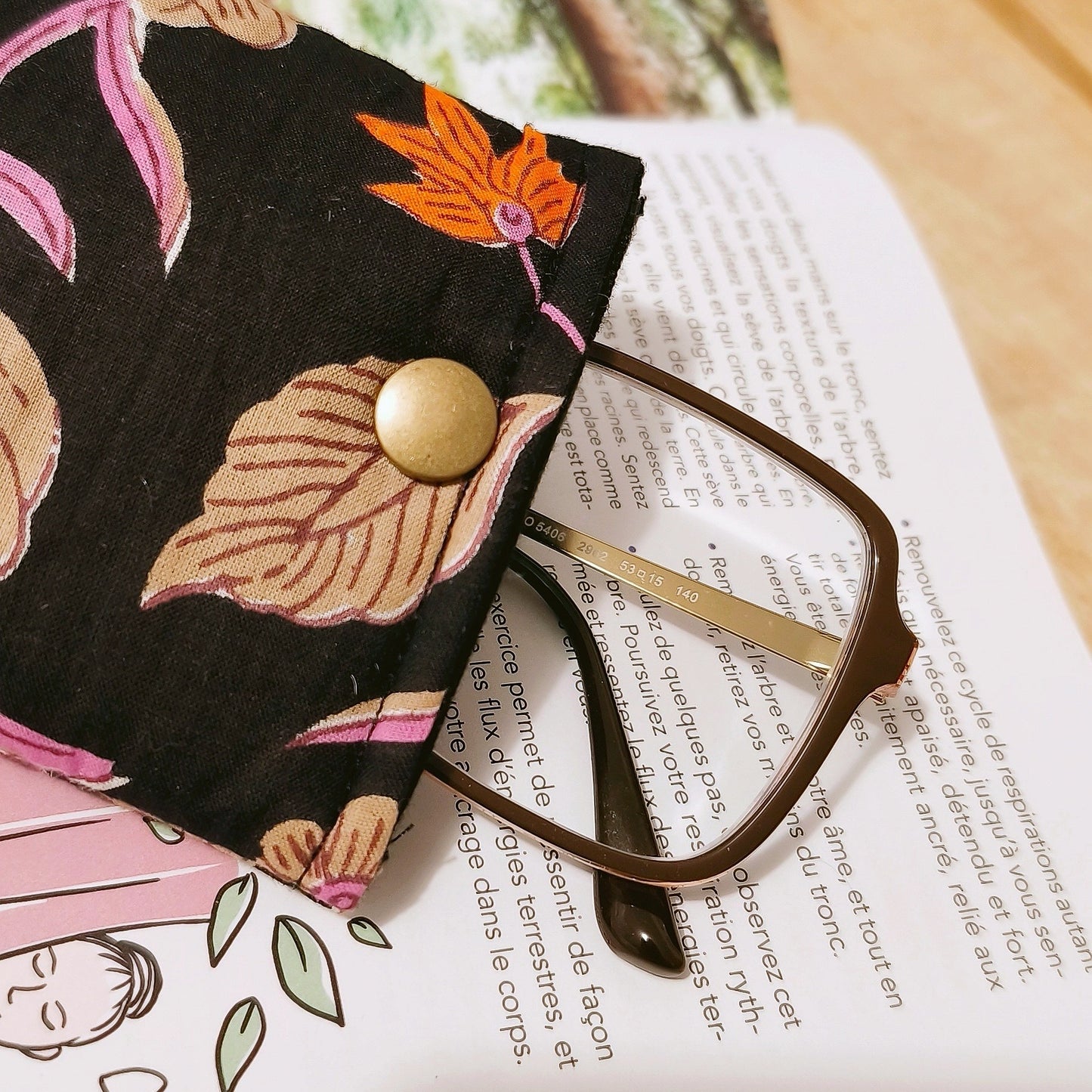Étui à lunettes bi matière velour et coton doublé et matelassé avec fermeture à pression 